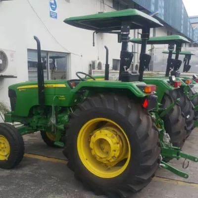 John Deere 5075E (75HP, 2WD)