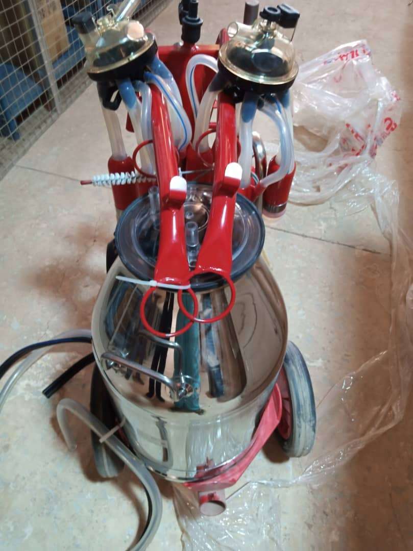 Milking Machine (Mobile Type | Silicone Liner | Single Milking Machine) - Image 2