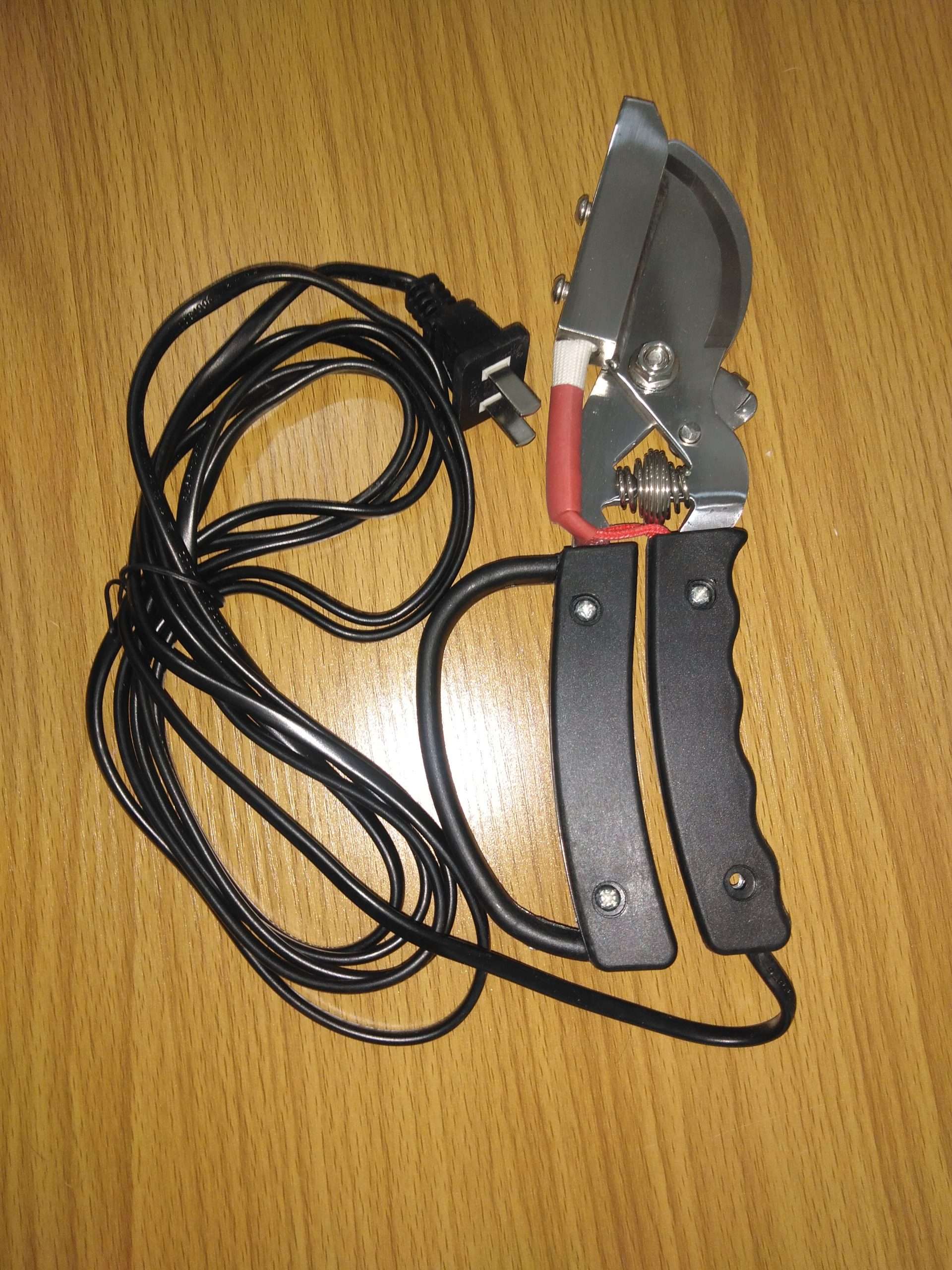 Electric Hand-Held Debeaker (Beak Trimmer) - Image 3