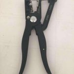 Ear Tag Applicator for Pigs, Cattle, Horses and Camels (Big Animals)