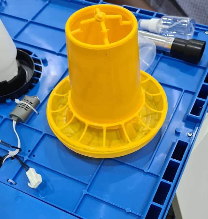 Incubator Feeder - Image 2