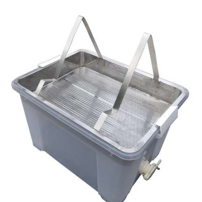 Uncapping tray